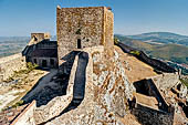 Marvo, il castello la torre de menagem (mastio). 